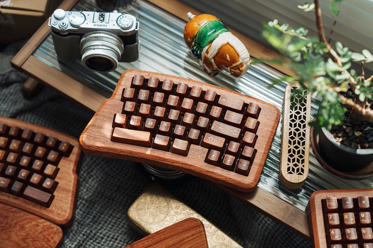 Alice 60 keyboard with RGB lighting