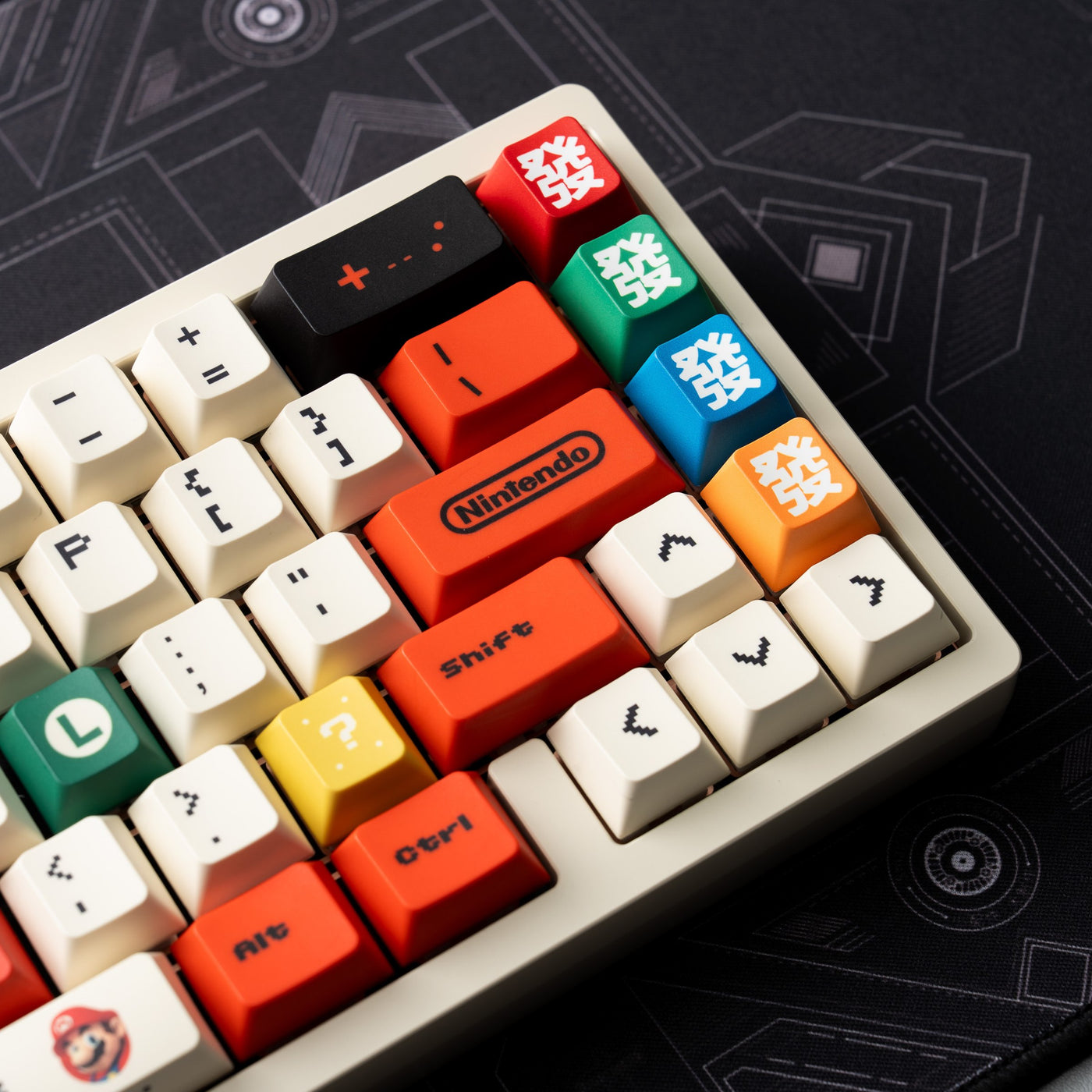 Fā Cai Mahjong keycaps in vibrant colors