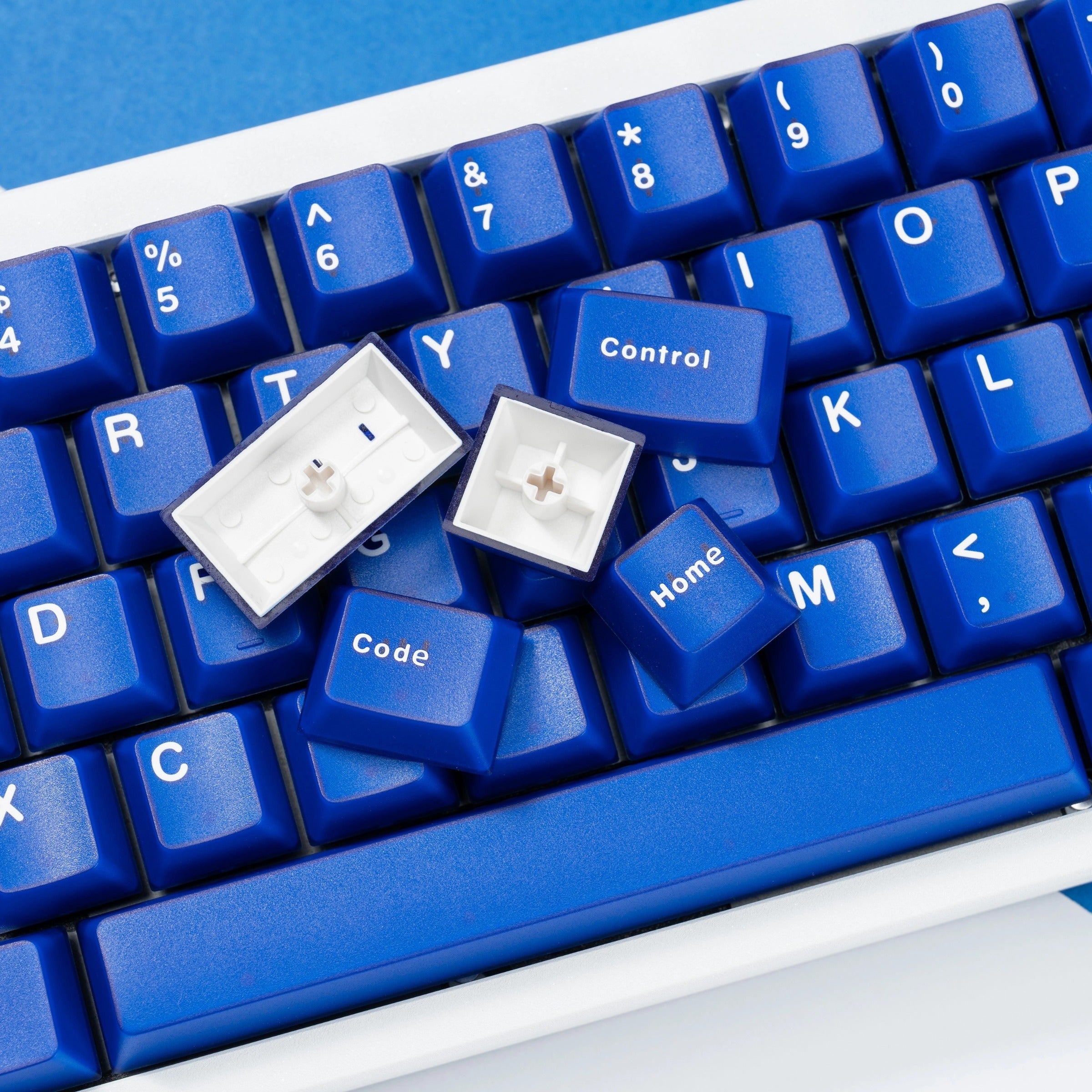 Klein Blue R2 Keycaps - Thumbnail 2