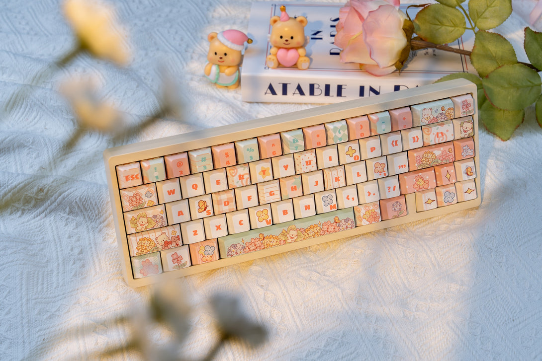 DigAura Bear Flora Keycaps-60% Layout, 65% Layout, 75% Layout, 98% Layout, 100% Layout, 108% Layout, ANSI, TKL, PBT, 1.7mm Thickness, Standard Cherry profile, 140keys, White